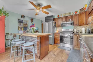 707 Goldfinch Ln, Howards Grove, WI 53083 - Photo 3