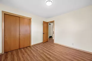6105 W Arizona Ct, Milwaukee, WI 53219 - Photo 15
