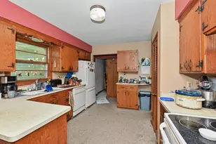 11927 Western Ave, Cedarburg, WI 53012 - Photo 9