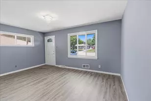 8537 W Denver Ave, Milwaukee, WI 53224 - Photo 5