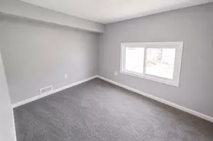6082 N 36th St, Milwaukee, WI 53209 - Photo 9