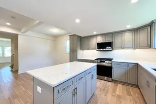 3366 S 8th St, Milwaukee, WI 53215 - Photo 7