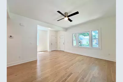 3366 S 8th St, Milwaukee, WI 53215 - Photo 15