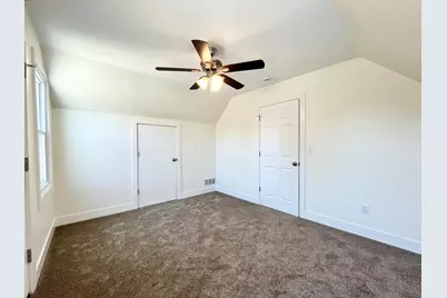 3366 S 8th St, Milwaukee, WI 53215 - Photo 33