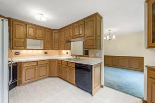 13955 Marcella Ave, Elm Grove, WI 53122 - Photo 7