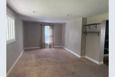 614  Whitewater Ave, Fort Atkinson, WI 53538 - Photo 3