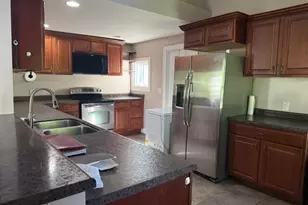 614 Whitewater Ave, Fort Atkinson, WI 53538 - Photo 5