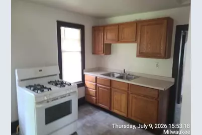 4735 N 51st Blvd, Milwaukee, WI 53218 - Photo 5