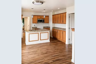 4120 S Pennsylvania Ave, Saint Francis, WI 53235 - Photo 9