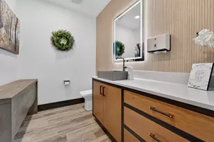 N7W29938 Bryn Dr, Delafield, WI 53188 - Photo 51