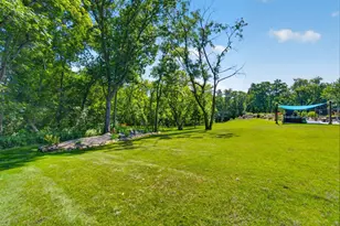 N7W29938 Bryn Dr, Delafield, WI 53188 - Photo 7