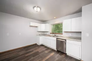 9012 N 70th St, Milwaukee, WI 53223 - Photo 17