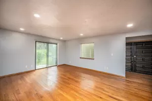 9012 N 70th St, Milwaukee, WI 53223 - Photo 9
