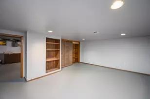 9012 N 70th St, Milwaukee, WI 53223 - Photo 25
