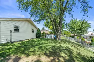 6131 Twin Oak Dr, Greendale, WI 53129 - Photo 35