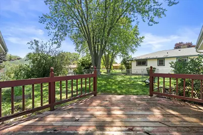 6131  Twin Oak Dr, Greendale, WI 53129 - Photo 33
