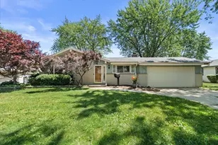 6131 Twin Oak Dr, Greendale, WI 53129 - Photo 31