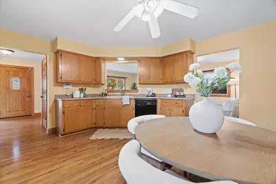 6131  Twin Oak Dr, Greendale, WI 53129 - Photo 13