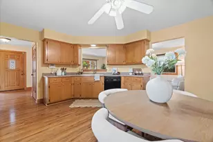6131 Twin Oak Dr, Greendale, WI 53129 - Photo 13