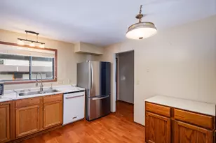 5702 Cambridge Ln, Racine, WI 53406 - Photo 7
