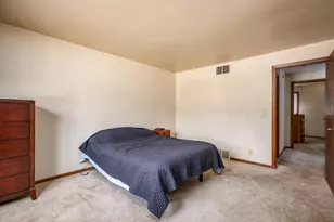 5702 Cambridge Ln, Racine, WI 53406 - Photo 17