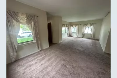 2145  Hillcrest Dr, East Troy, WI 53120 - Photo 7
