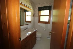 29308 Durand Ave, Burlington, WI 53105 - Photo 7