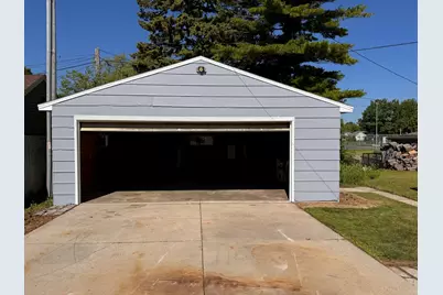 2512 S 10th St, Sheboygan, WI 53081 - Photo 17