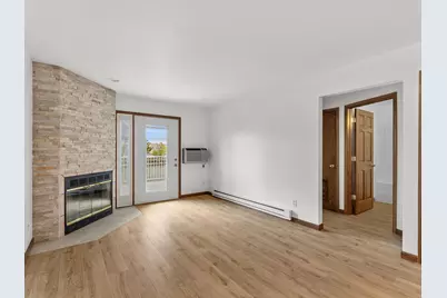 1609  16th St #Unit D, Two Rivers, WI 54241 - Photo 5
