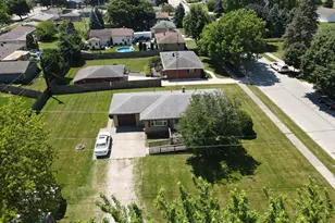 9625 Mt Pleasant Ave, Sturtevant, WI 53177 - Photo 5