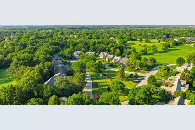 12337 N Fairway Heights Dr, Mequon, WI 53092 - Photo 5