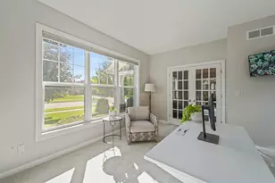 W79N423 Ridgeway Ln, Cedarburg, WI 53012 - Photo 21