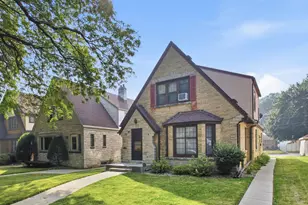 5607 W Philip Pl, Milwaukee, WI 53216 - Photo 3
