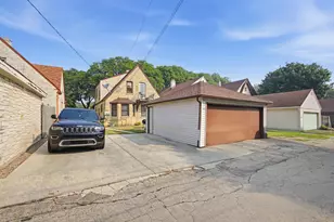 5607 W Philip Pl, Milwaukee, WI 53216 - Photo 5