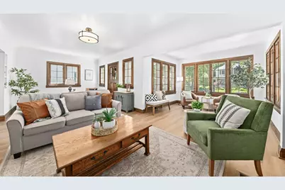 6816  Cedar St, Wauwatosa, WI 53213 - Photo 5