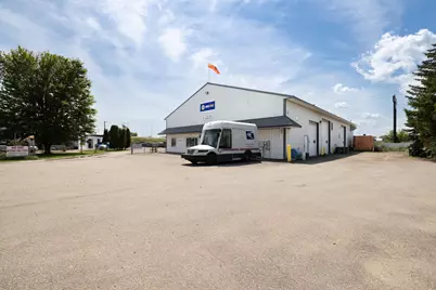 4477  Poberezny Rd, Oshkosh, WI 54902 - Photo 3