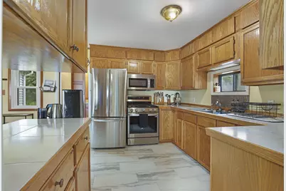 24312  Peninsula Dr, Racine, WI 53139 - Photo 5
