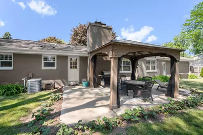 N97W15817  Burr Oak Rd, Germantown, WI 53022 - Photo 25