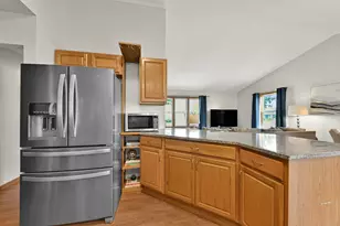 4177 W Amberidge Dr, Franklin, WI 53132 - Photo 19