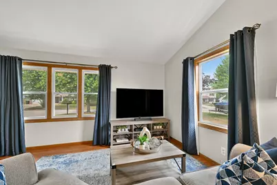 4177 W Amberidge Dr, Franklin, WI 53132 - Photo 9