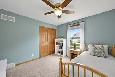 4177 W Amberidge Dr, Franklin, WI 53132 - Photo 25