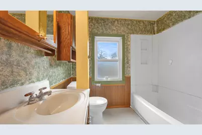 46  8th St, Fond du Lac, WI 54935 - Photo 9