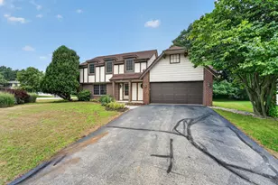 5417 Sandhill Rd, Racine, WI 53402 - Photo 3