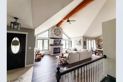 1053  Canary Ln, Onalaska, WI 54650 - Photo 5