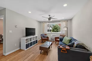 2222 E Belleview Pl, Milwaukee, WI 53211 - Photo 9