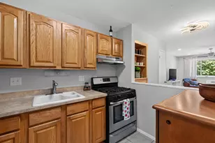 2222 E Belleview Pl, Milwaukee, WI 53211 - Photo 3