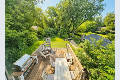 6022 N Sunny Point Rd, Milwaukee, WI 53209 - Photo 3