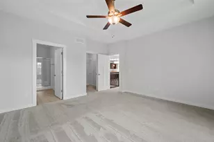 16791 W Wynfield Ct, New Berlin, WI 53151 - Photo 11