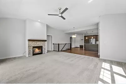 16791 W Wynfield Ct, New Berlin, WI 53151 - Photo 9