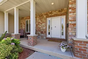 1606 S Carver Ln, Appleton, WI 54914 - Photo 9